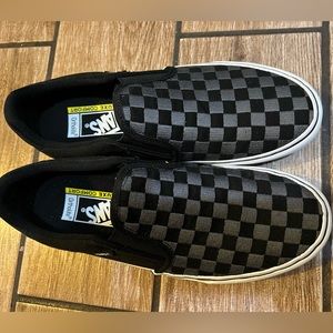 Vans Checkerboard Deluxe Comfort slip on, NEW, WOMENS SIZE 9.5 / MENS SIZE 8
